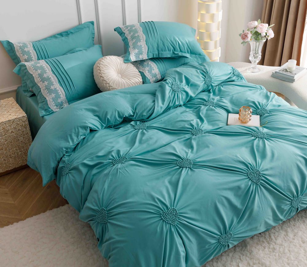 Lenjerie de pat finet cu inimi brodate - 6 piese | 5708-J