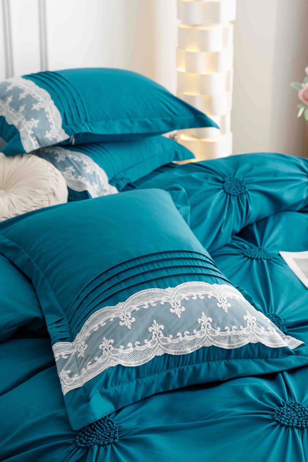Lenjerie de pat finet cu inimi brodate - 6 piese | 5704-J