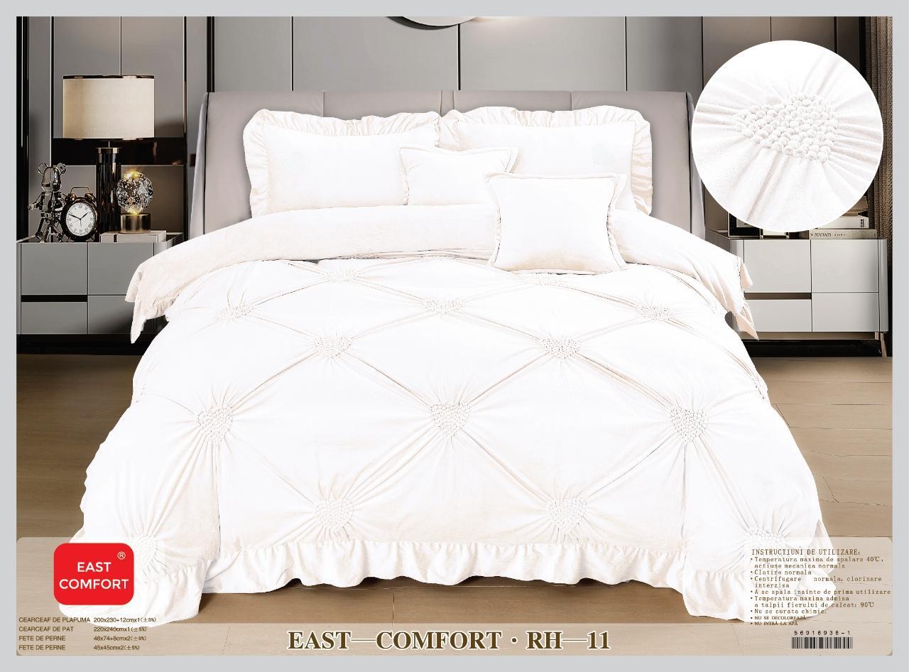 Lenjerie de pat catifea cu inimi brodate – 6 piese | 17368-CH